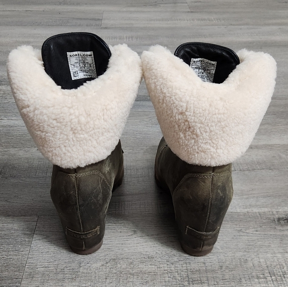 Sorel Conquest Wedge Shearling Booties - Picture 7 of 12
